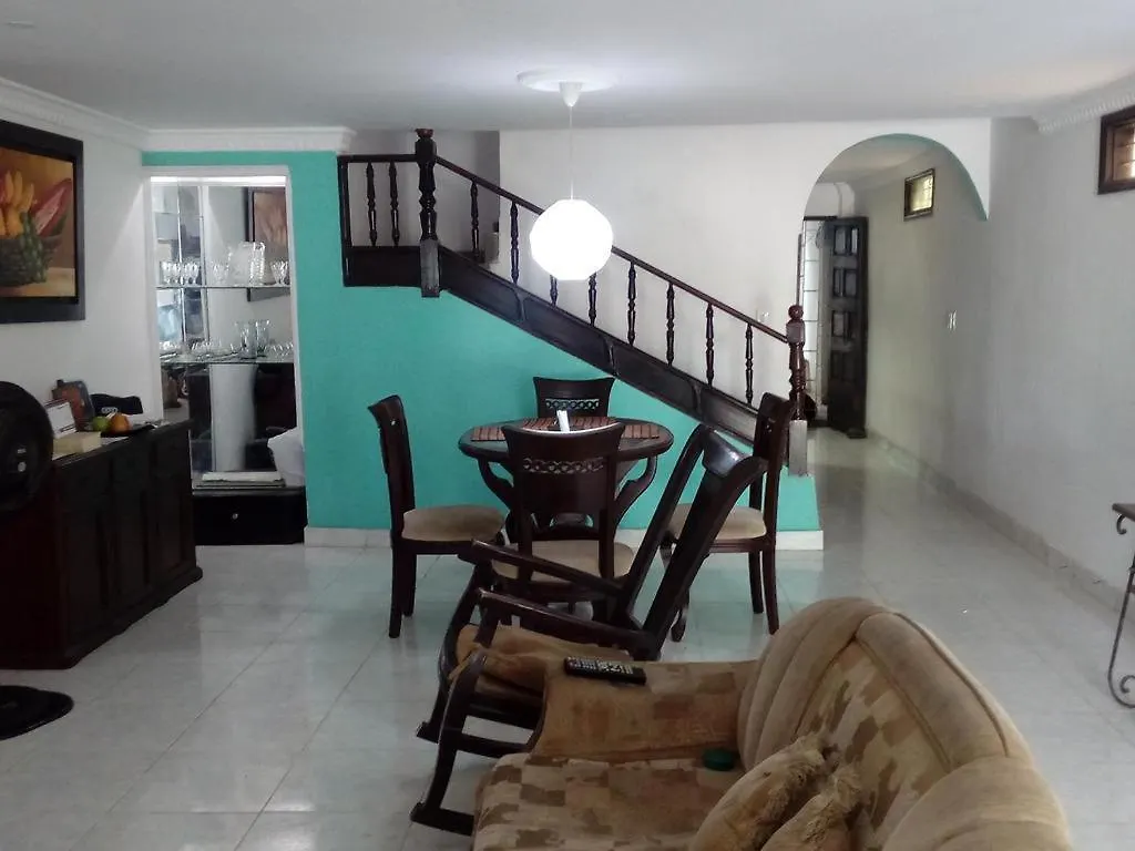 Room In House - Taminaka Hostel En Santa Marta - Shared Room 3 ゲストハウス サンタ・マルタ